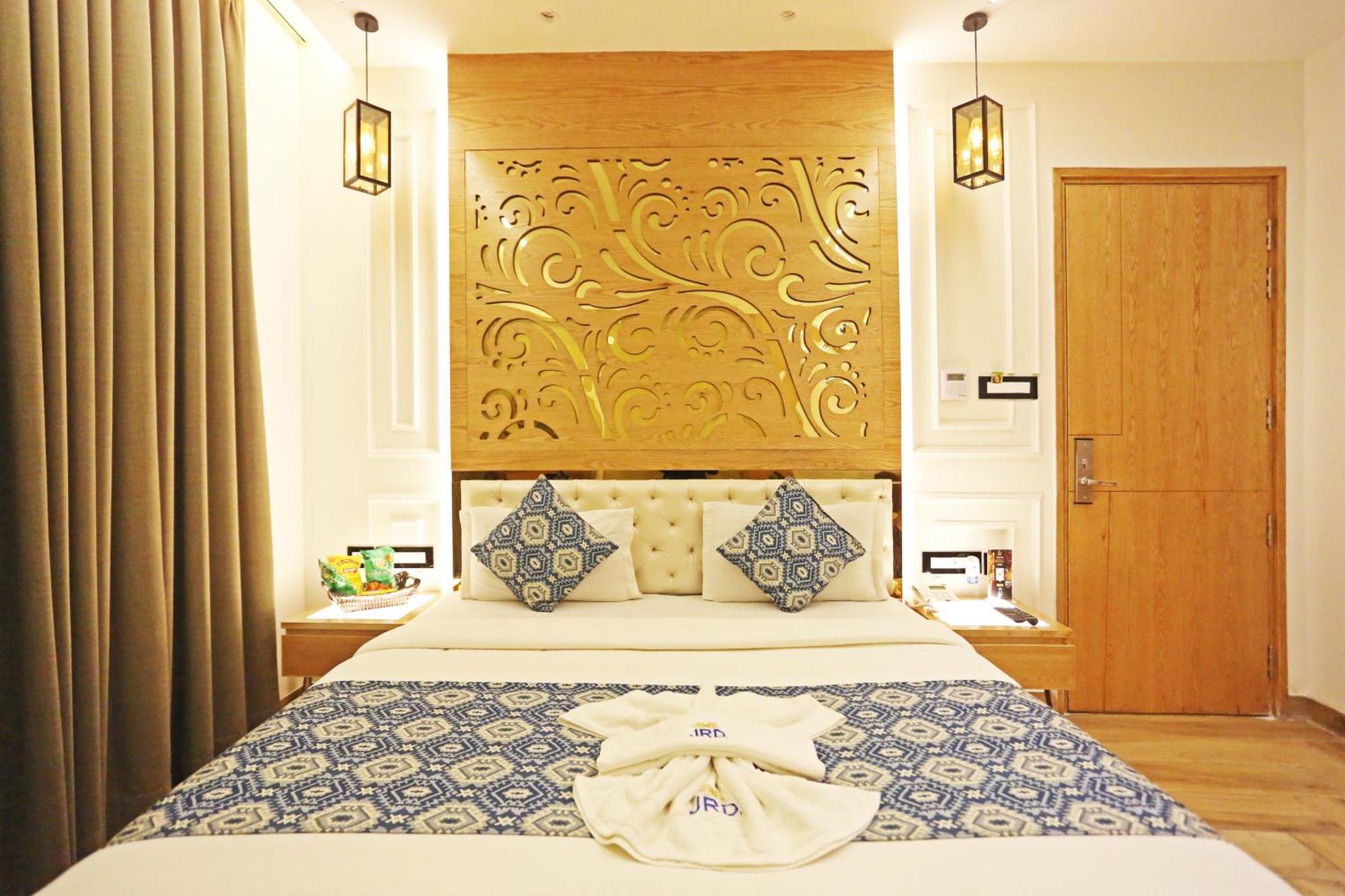 Jrd Luxury-Business Hotel Нью-Дели Экстерьер фото